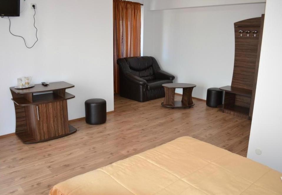Hotel Corsar Tulcea Room photo